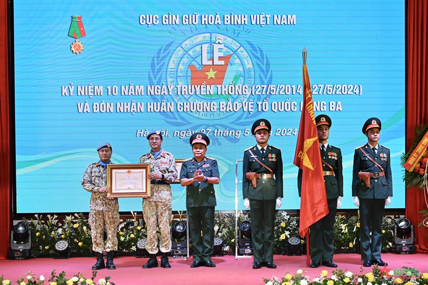 View - 	Cục Gìn giữ hòa bình Việt Nam kỷ niệm 10 năm Ngày Truyền thống